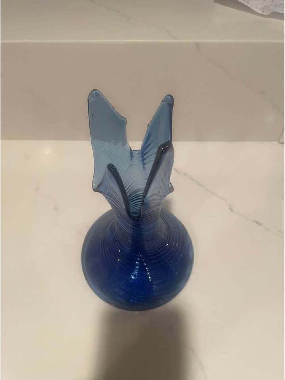 VINTAGE Cobalt Blue 4 Finger HANKERCHIEF Swung Vase - Picture 3 of 6